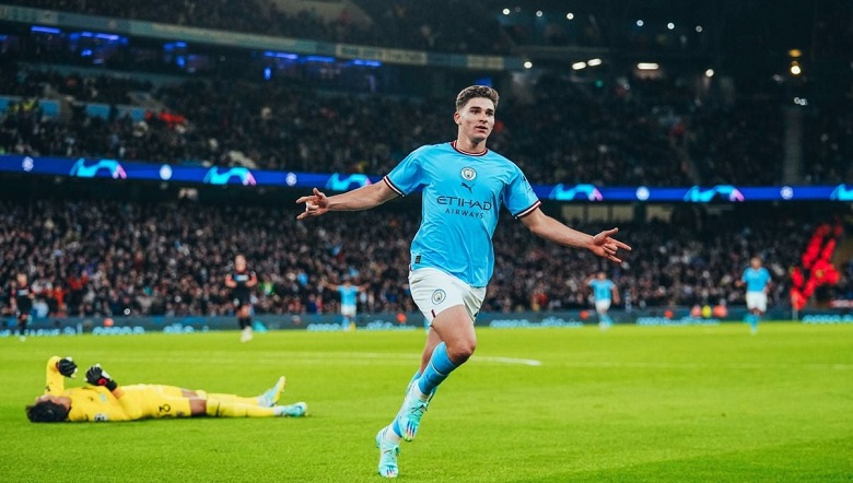 Manchester City by si měl vážit kvality Juliána Álvareze
